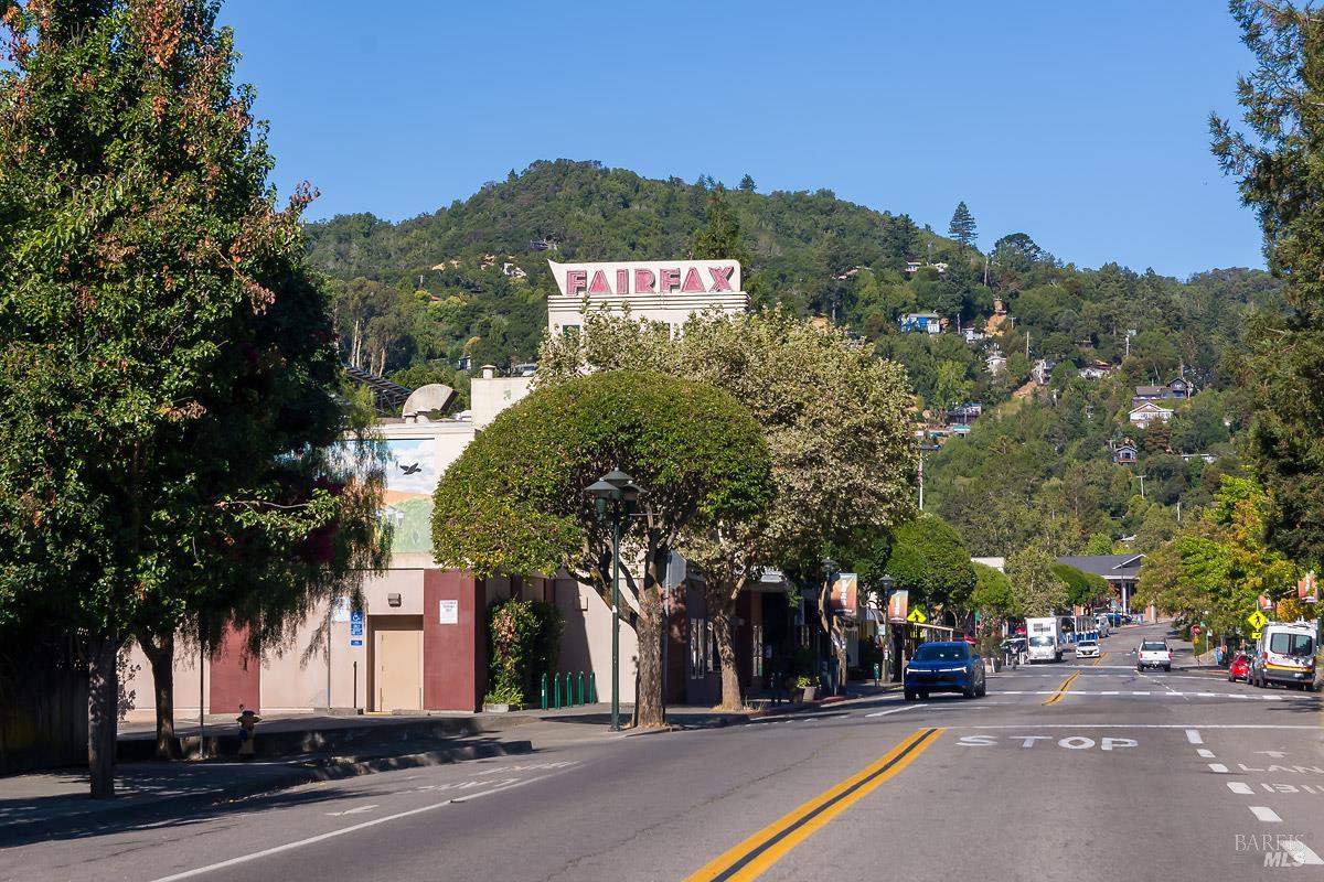 Detail Gallery Image 26 of 29 For 74 Spring Ln, Fairfax,  CA 94930 - 3 Beds | 2 Baths