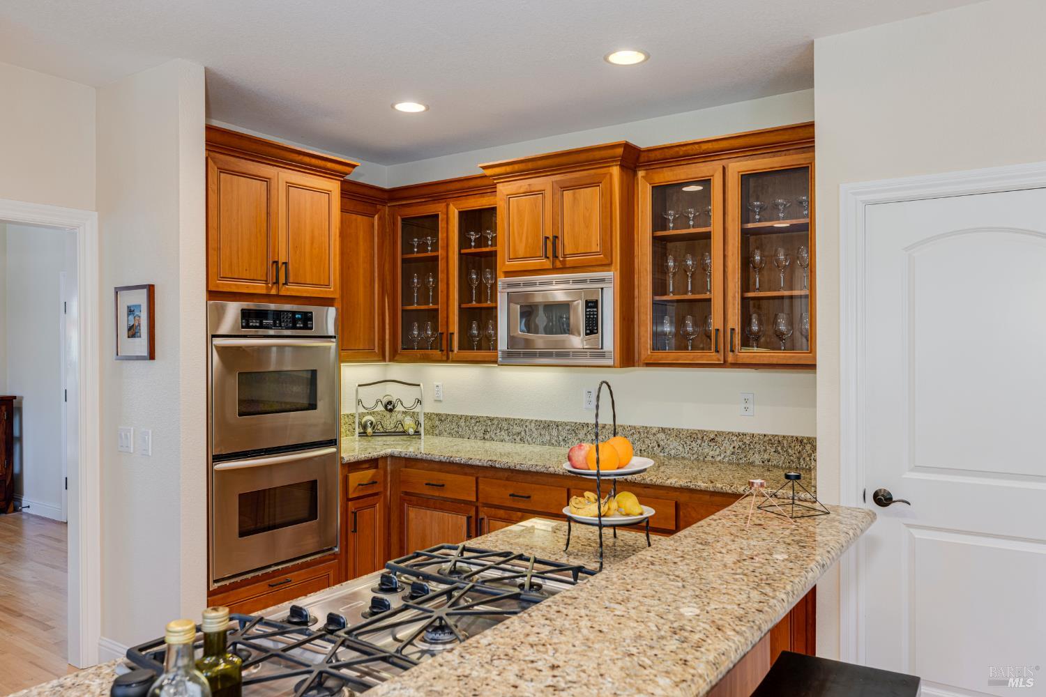 Detail Gallery Image 12 of 72 For 8776 Logan Pl, Cotati,  CA 94931 - 4 Beds | 3 Baths