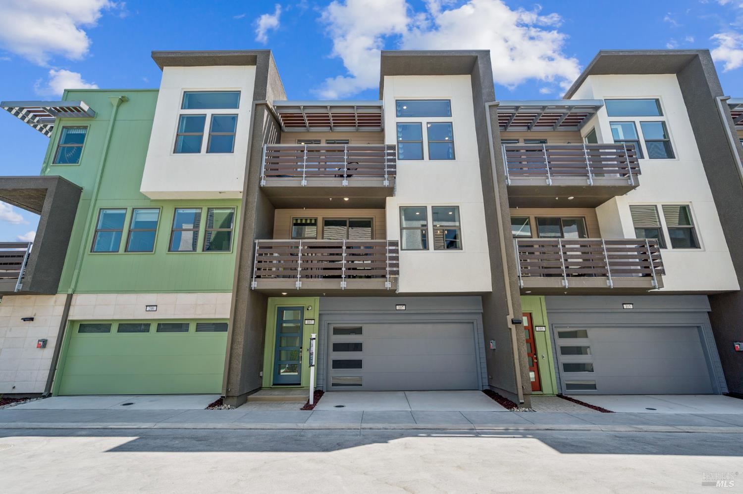 Detail Gallery Image 4 of 19 For 105 Brutus Cmn, Livermore,  CA 94551 - 2 Beds | 2/1 Baths