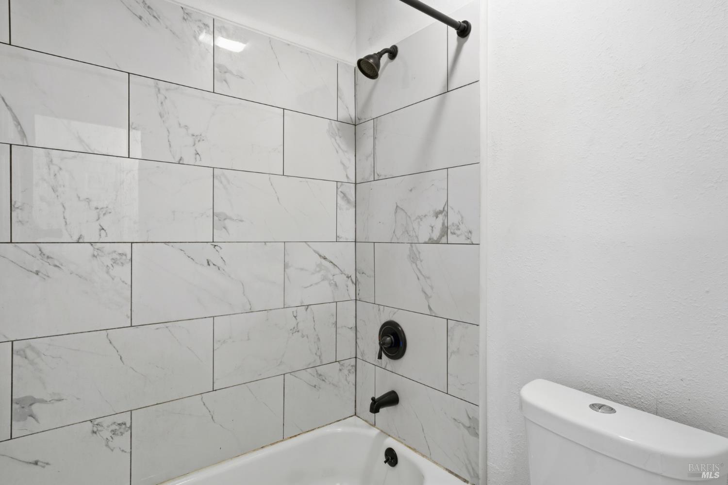 Detail Gallery Image 10 of 35 For 15 Dutton Ct, Sausalito,  CA 94965 - – Beds | – Baths