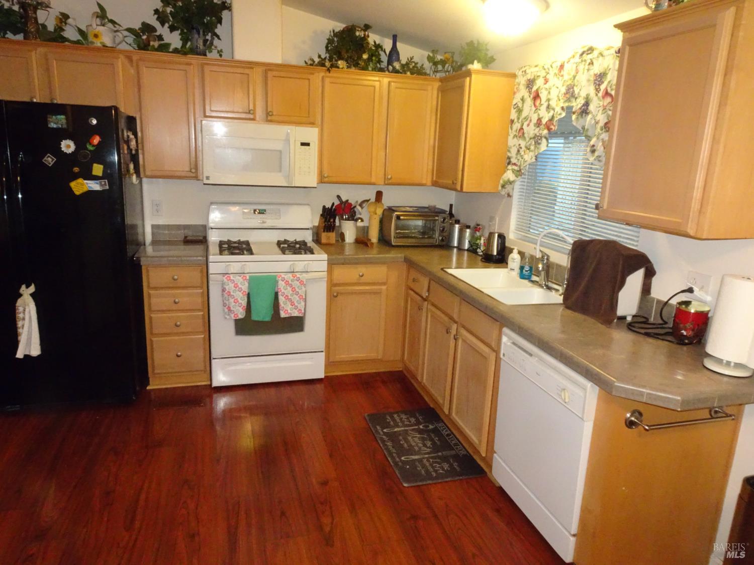 Detail Gallery Image 19 of 57 For 212 Valencia Dr, Fairfield,  CA 94533 - 3 Beds | 2 Baths