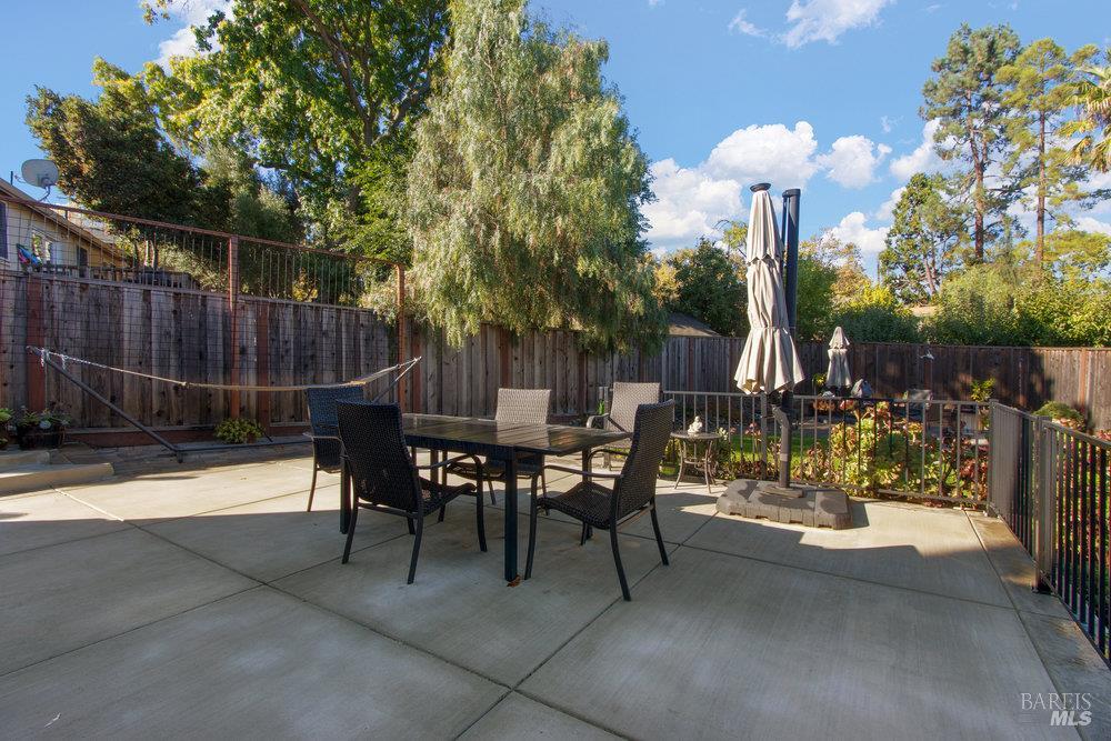 Detail Gallery Image 34 of 43 For 140 El Bonito Way, Benicia,  CA 94510 - 2 Beds | 1 Baths