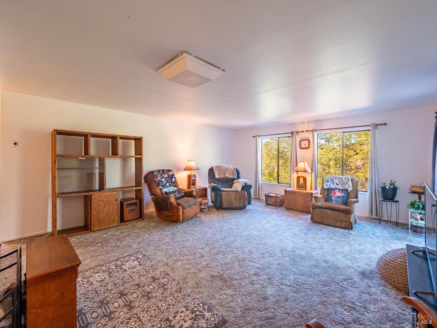 Detail Gallery Image 14 of 70 For 5430 Black Bart Trl, Redwood Valley,  CA 95470 - 3 Beds | 2 Baths