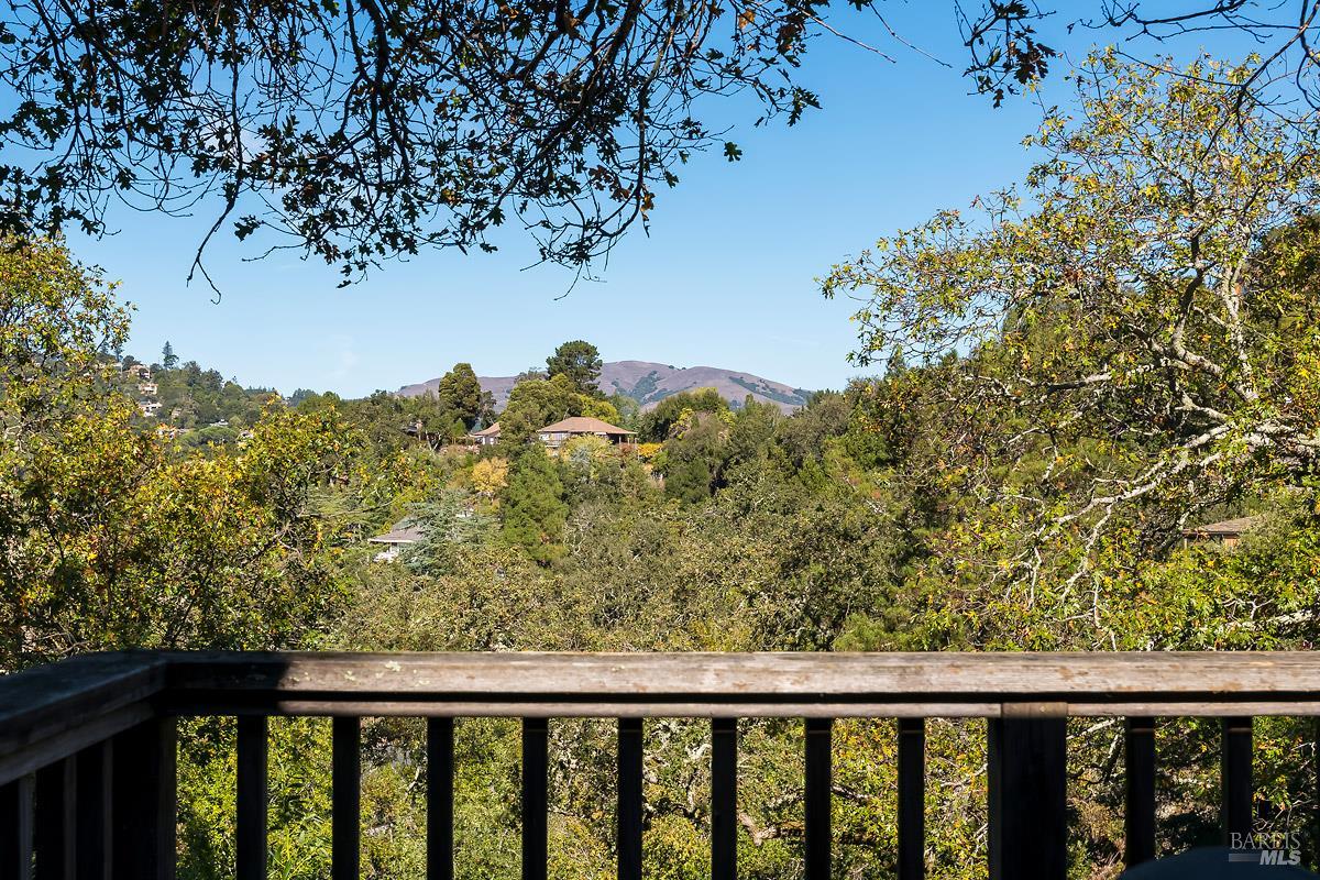 Detail Gallery Image 22 of 29 For 74 Spring Ln, Fairfax,  CA 94930 - 3 Beds | 2 Baths