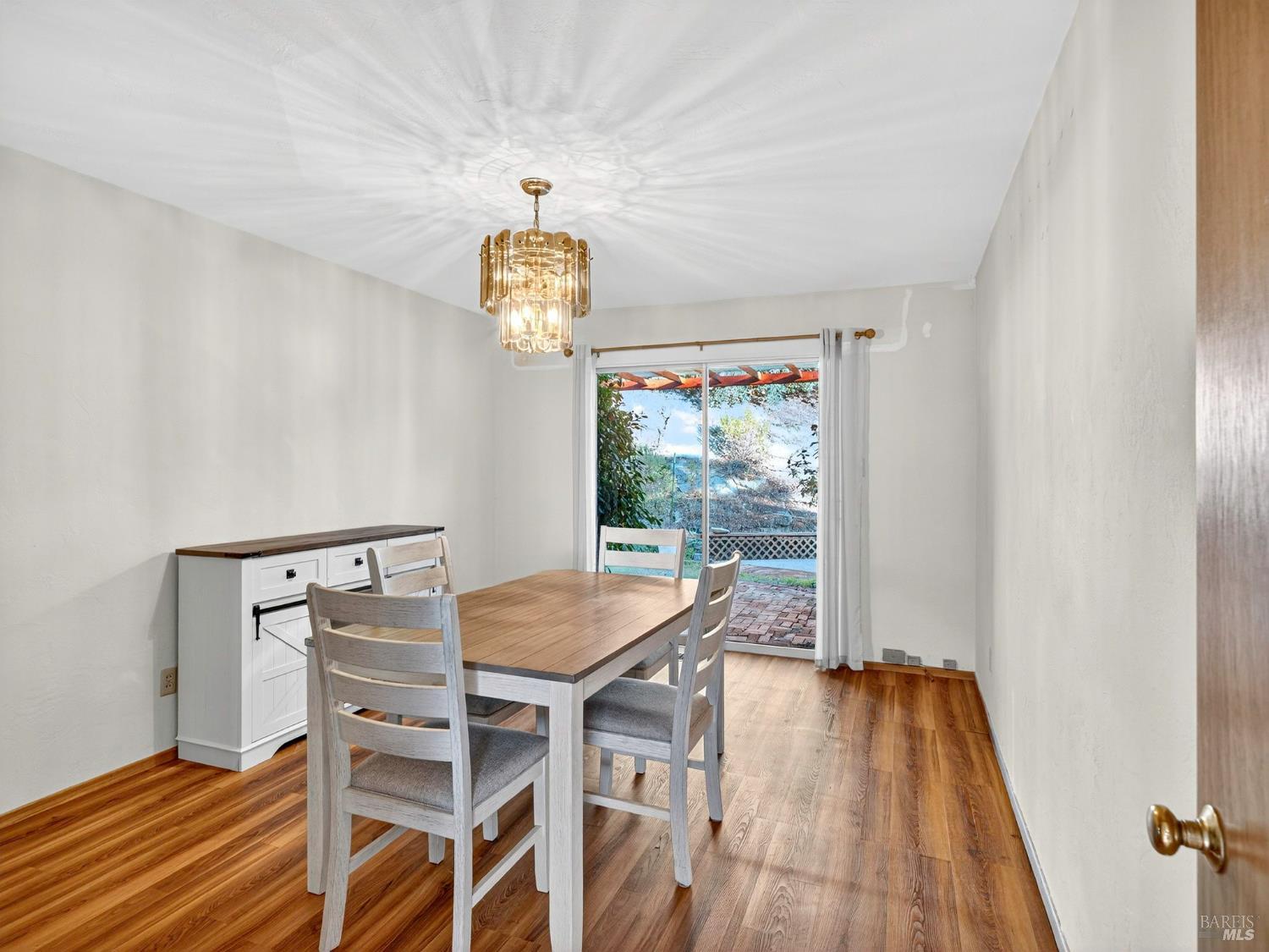 Detail Gallery Image 42 of 76 For 351 View Dr, Ukiah,  CA 95482 - 4 Beds | 3 Baths