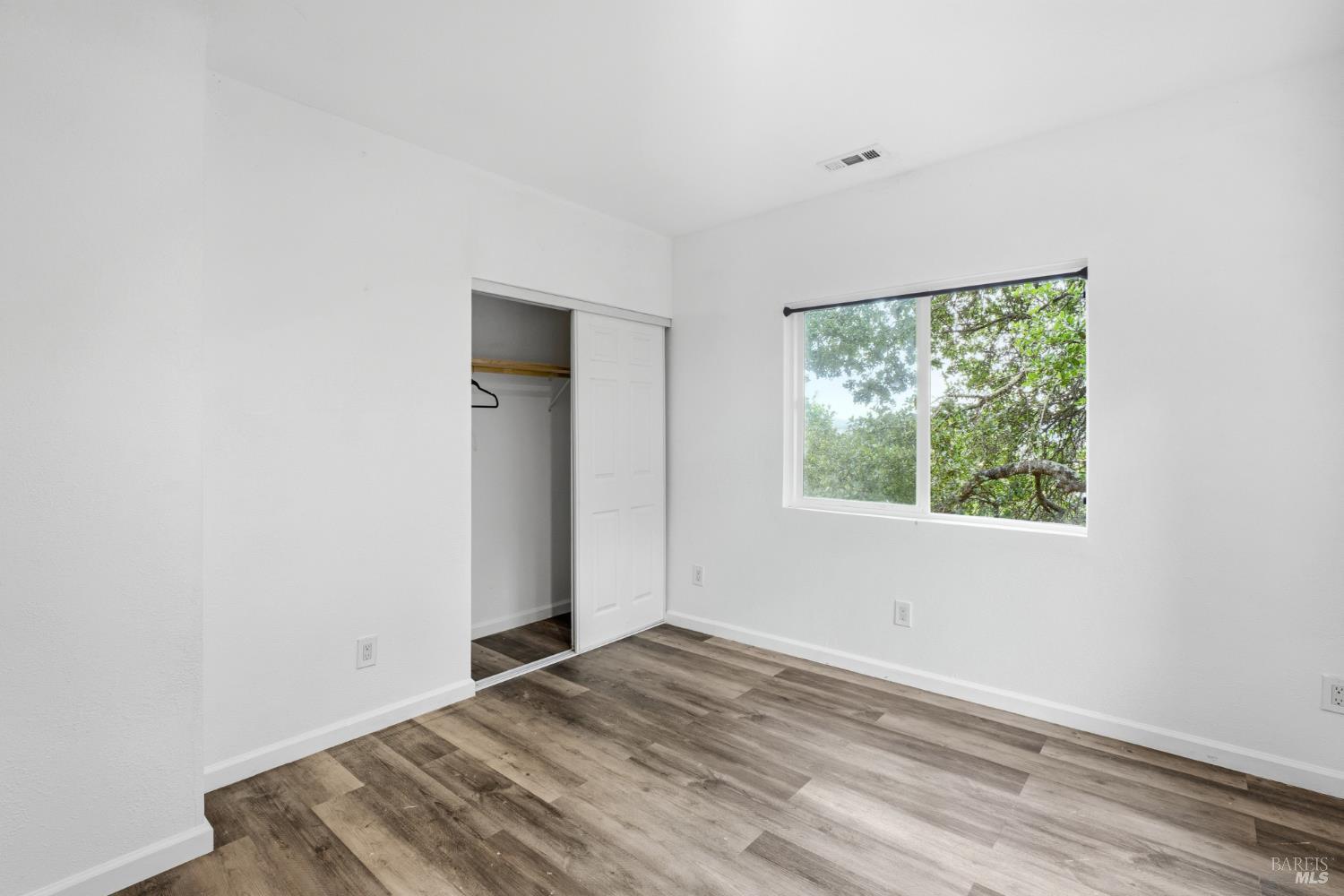 Detail Gallery Image 23 of 35 For 15 Dutton Ct, Sausalito,  CA 94965 - – Beds | – Baths