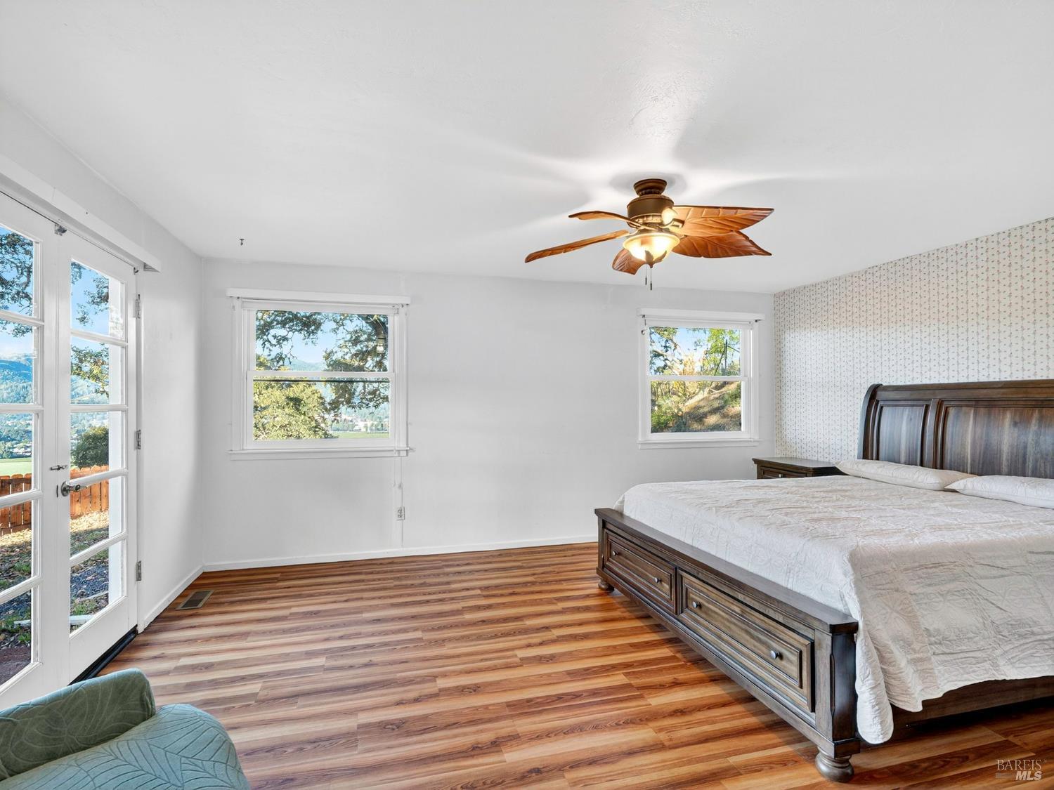 Detail Gallery Image 17 of 76 For 351 View Dr, Ukiah,  CA 95482 - 4 Beds | 3 Baths