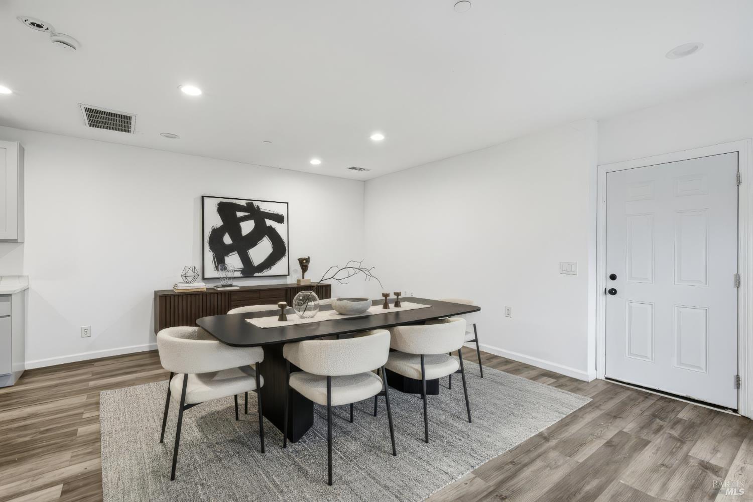 Detail Gallery Image 6 of 35 For 15 Dutton Ct, Sausalito,  CA 94965 - – Beds | – Baths