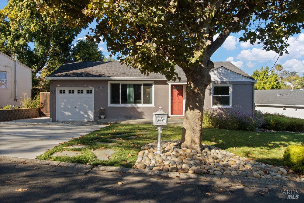 Detail Gallery Image 6 of 43 For 140 El Bonito Way, Benicia,  CA 94510 - 2 Beds | 1 Baths