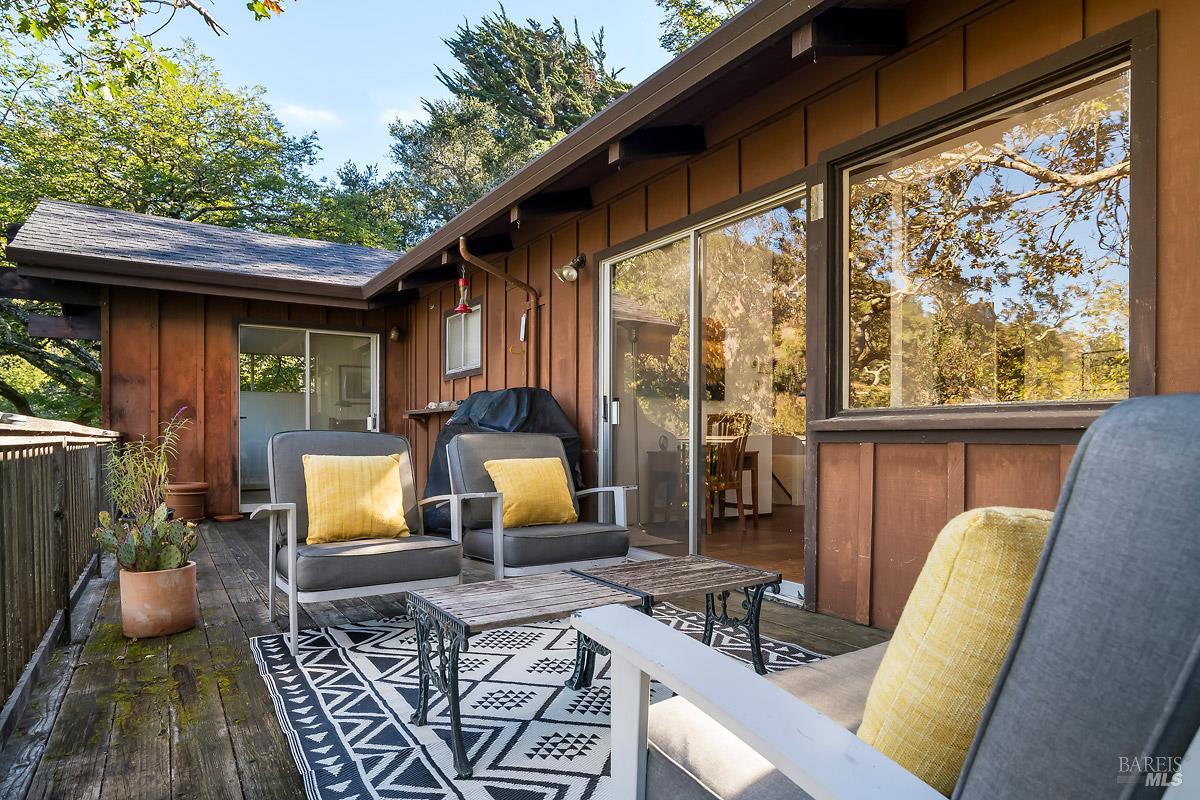 Detail Gallery Image 19 of 29 For 74 Spring Ln, Fairfax,  CA 94930 - 3 Beds | 2 Baths