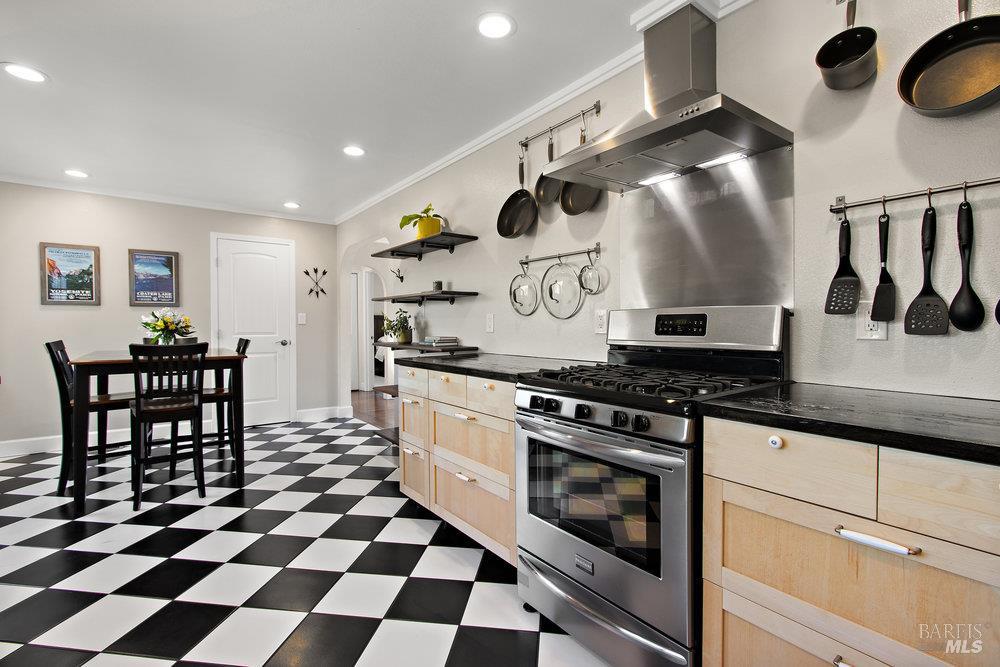 Detail Gallery Image 19 of 43 For 140 El Bonito Way, Benicia,  CA 94510 - 2 Beds | 1 Baths