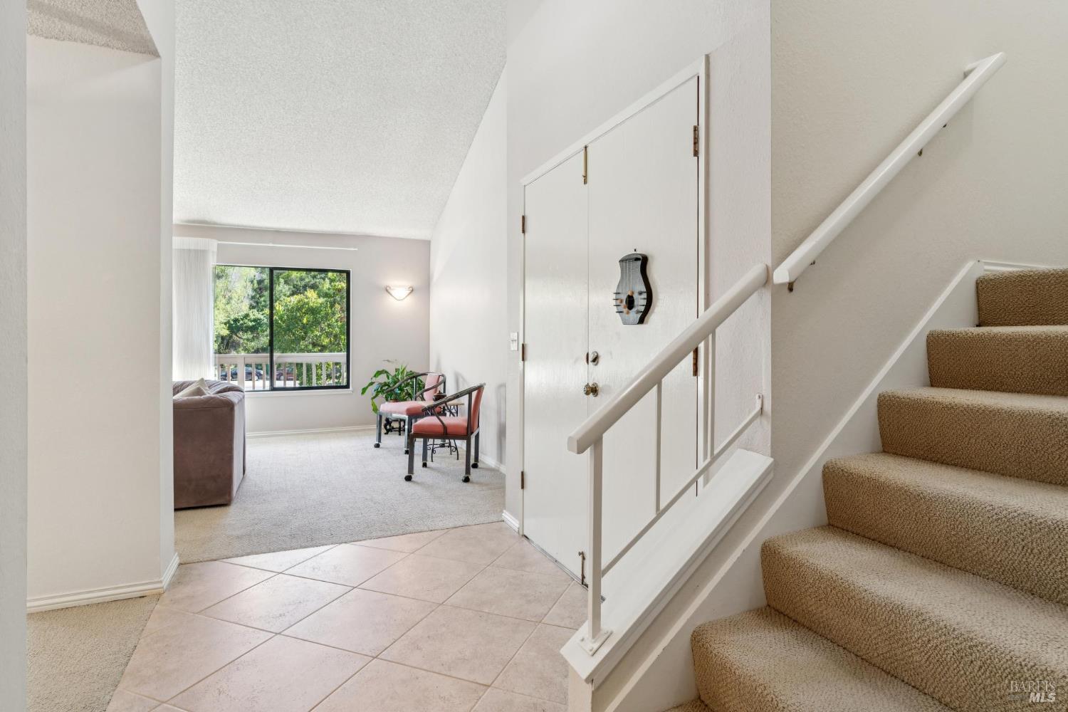 Detail Gallery Image 13 of 40 For 11 Chapparal Ct, Novato,  CA 94949 - 4 Beds | 2/1 Baths
