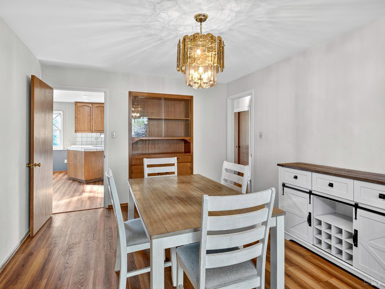 Detail Gallery Image 43 of 76 For 351 View Dr, Ukiah,  CA 95482 - 4 Beds | 3 Baths