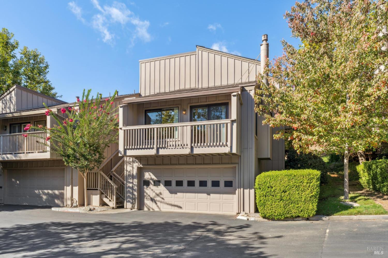 Detail Gallery Image 2 of 40 For 11 Chapparal Ct, Novato,  CA 94949 - 4 Beds | 2/1 Baths