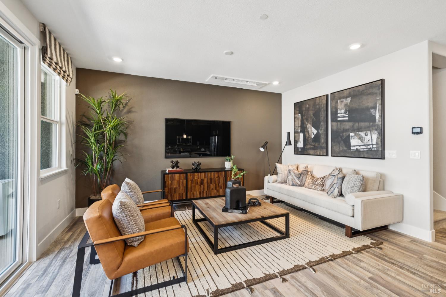 Detail Gallery Image 6 of 19 For 105 Brutus Cmn, Livermore,  CA 94551 - 2 Beds | 2/1 Baths