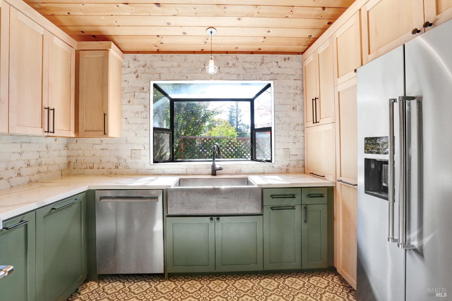 Detail Gallery Image 13 of 45 For 609 Ross Ct, Sonoma,  CA 95476 - 3 Beds | 2/1 Baths