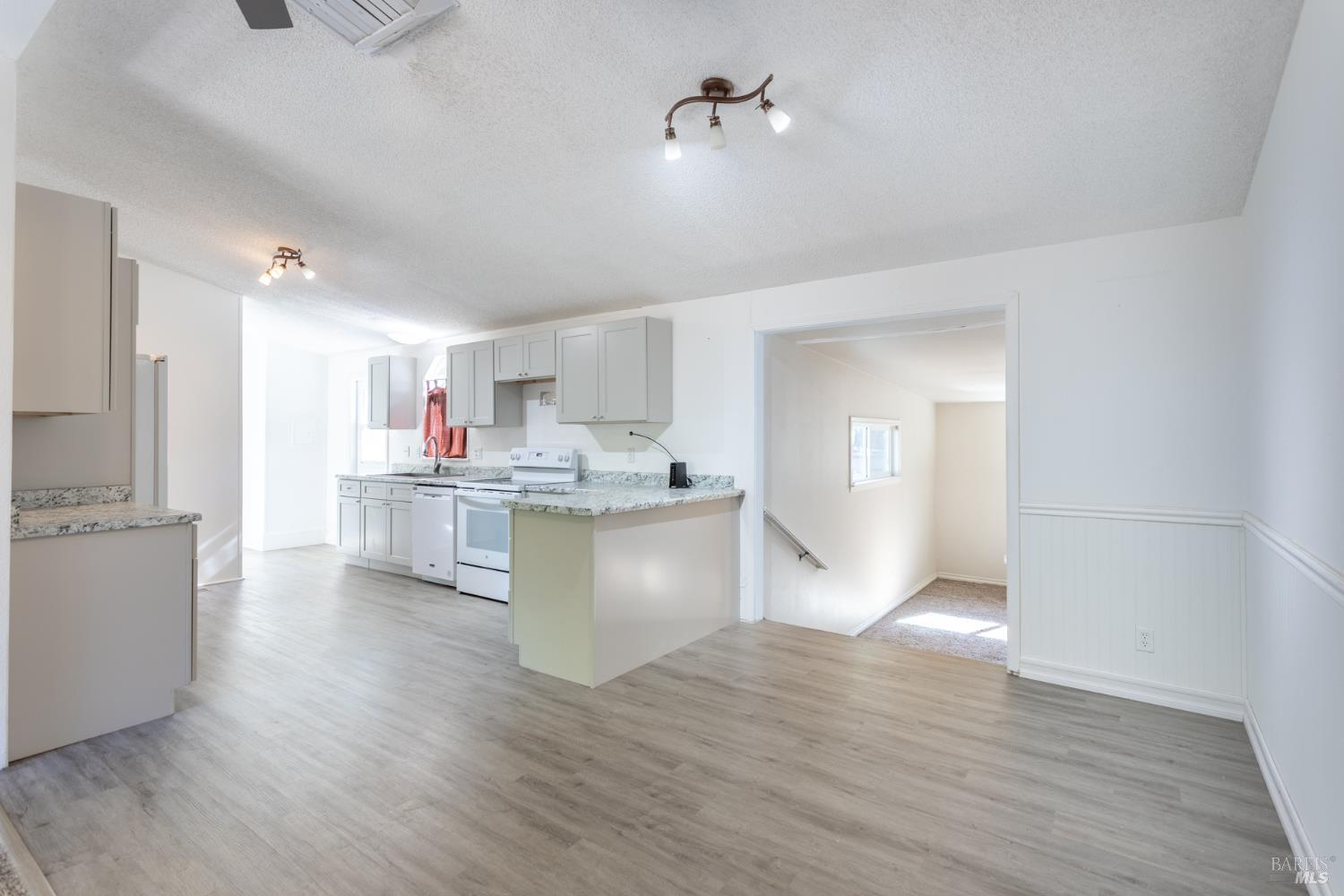 Detail Gallery Image 5 of 28 For 29282 Laurel Tree Ln, Shingletown,  CA 96088 - 3 Beds | 2 Baths