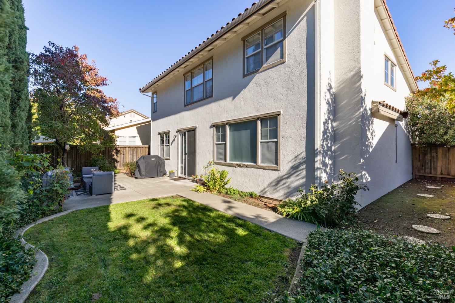 Detail Gallery Image 17 of 37 For 67 Summerbrooke Cir, Napa,  CA 94558 - 4 Beds | 2/1 Baths