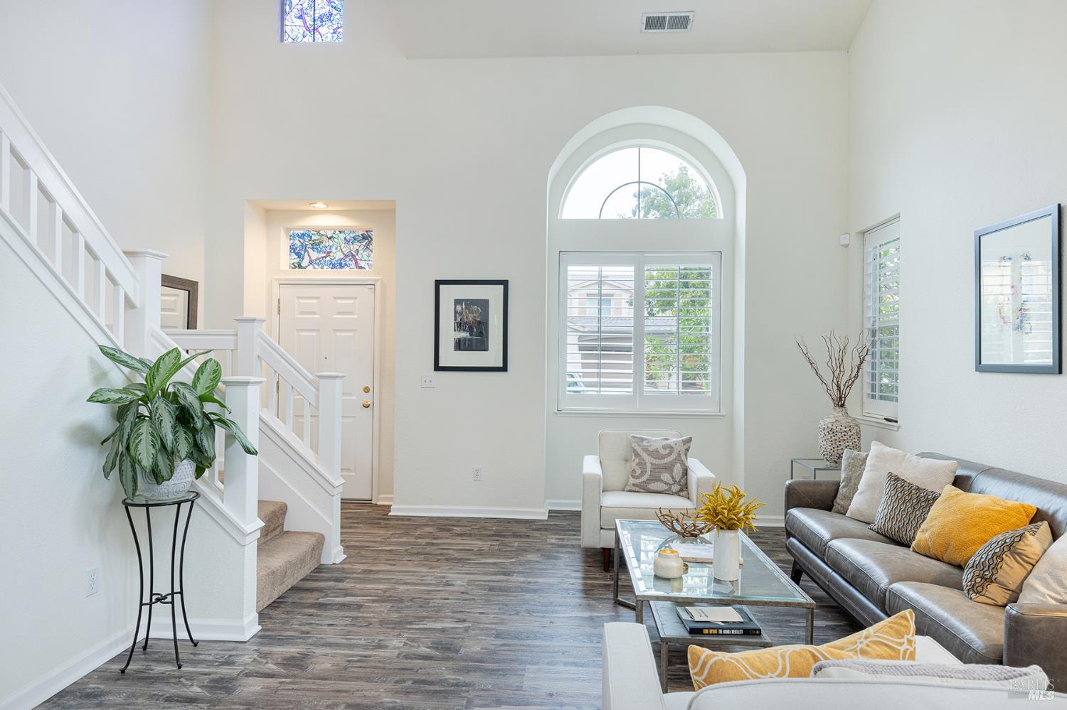 Detail Gallery Image 4 of 37 For 67 Summerbrooke Cir, Napa,  CA 94558 - 4 Beds | 2/1 Baths