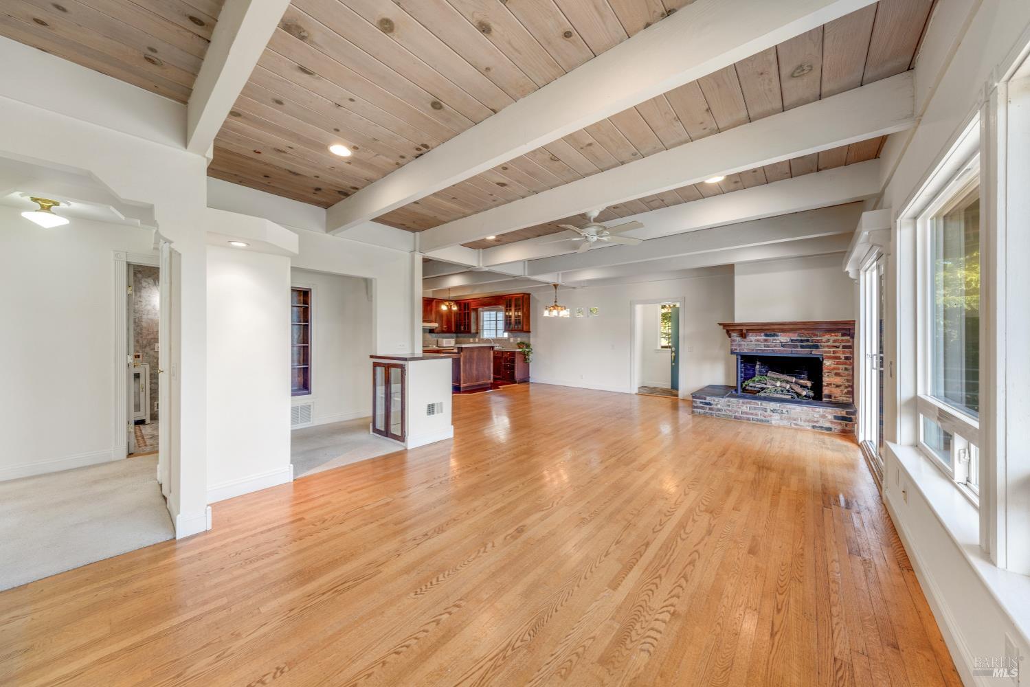 Detail Gallery Image 9 of 47 For 1103 Western Ave, Mill Valley,  CA 94941 - 4 Beds | 3 Baths