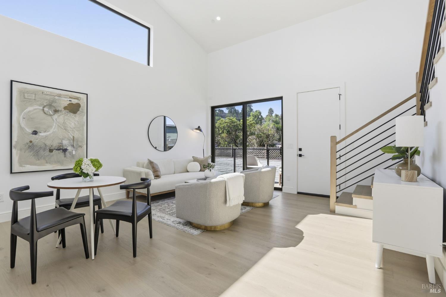 Detail Gallery Image 52 of 74 For 39 Strawberry Cir, Mill Valley,  CA 94941 - 4 Beds | 4 Baths