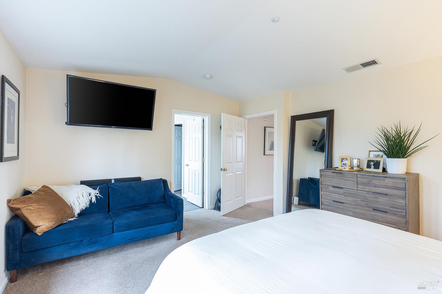 Detail Gallery Image 22 of 37 For 67 Summerbrooke Cir, Napa,  CA 94558 - 4 Beds | 2/1 Baths