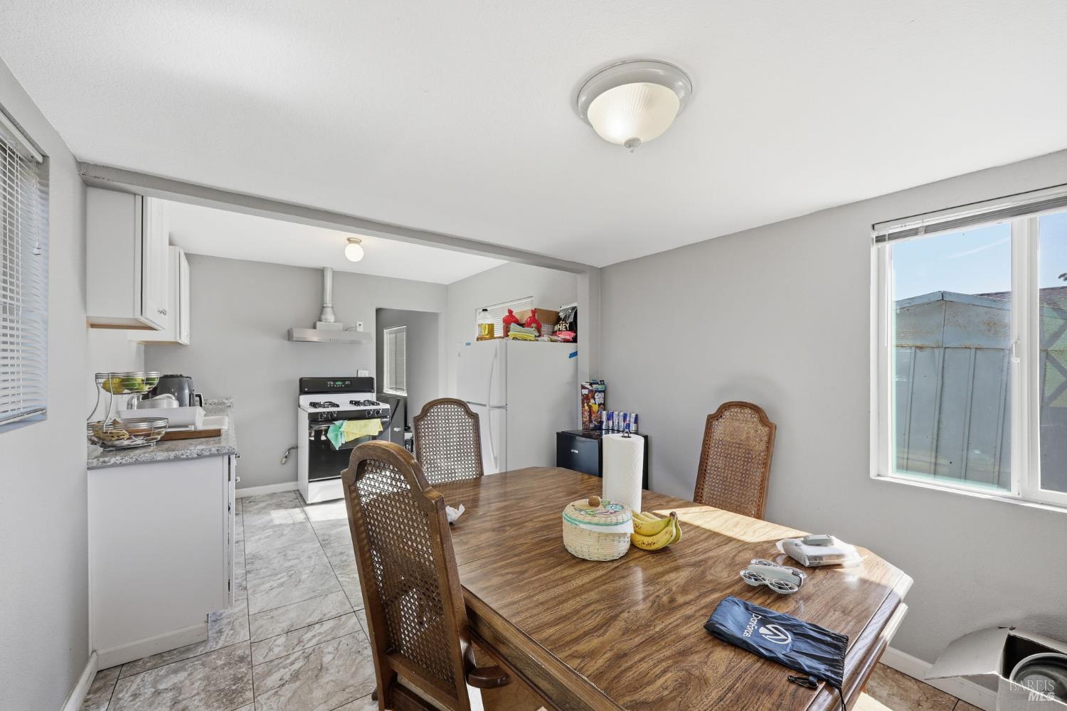 Detail Gallery Image 18 of 51 For 2735 Petaluma Hill Rd, Santa Rosa,  CA 95404 - 3 Beds | 1 Baths