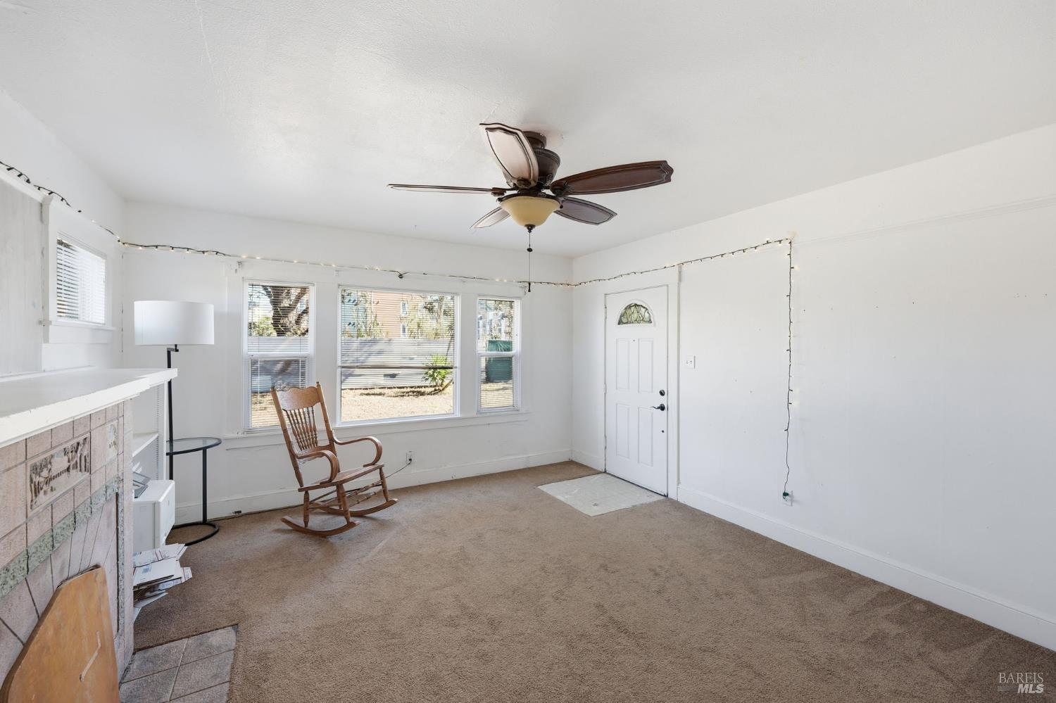 Detail Gallery Image 8 of 51 For 2735 Petaluma Hill Rd, Santa Rosa,  CA 95404 - 3 Beds | 1 Baths