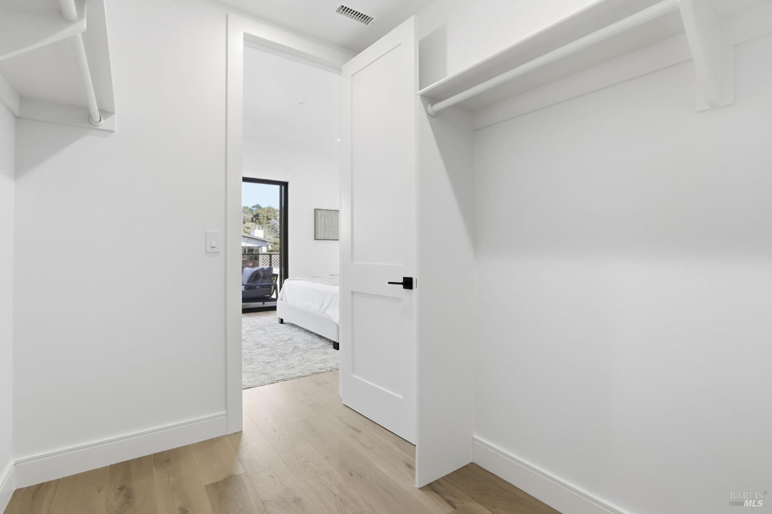 Detail Gallery Image 44 of 74 For 39 Strawberry Cir, Mill Valley,  CA 94941 - 4 Beds | 4 Baths