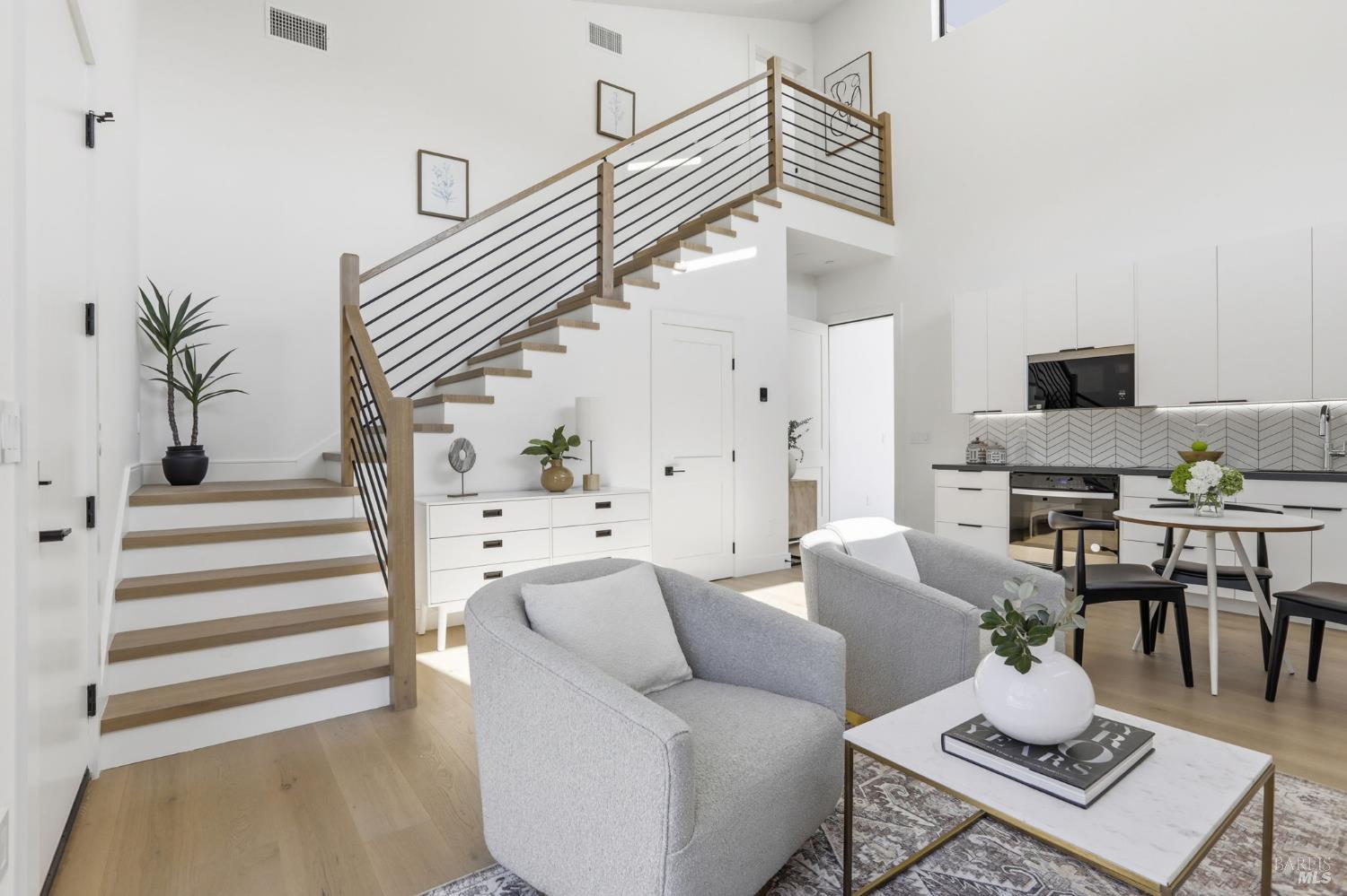 Detail Gallery Image 57 of 74 For 39 Strawberry Cir, Mill Valley,  CA 94941 - 4 Beds | 4 Baths