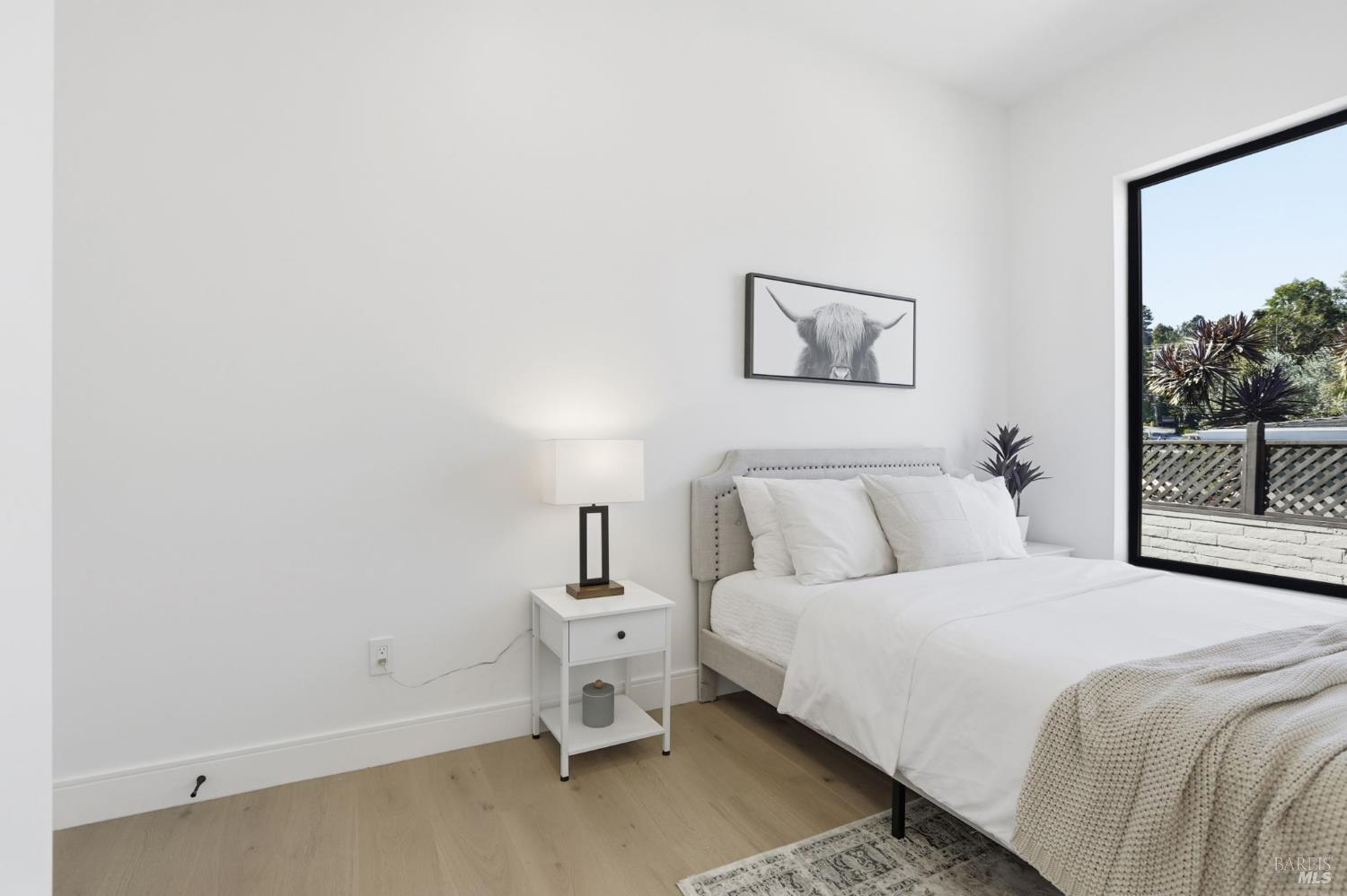 Detail Gallery Image 41 of 74 For 39 Strawberry Cir, Mill Valley,  CA 94941 - 4 Beds | 4 Baths