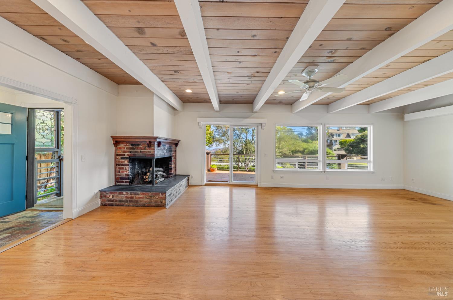 Detail Gallery Image 7 of 47 For 1103 Western Ave, Mill Valley,  CA 94941 - 4 Beds | 3 Baths