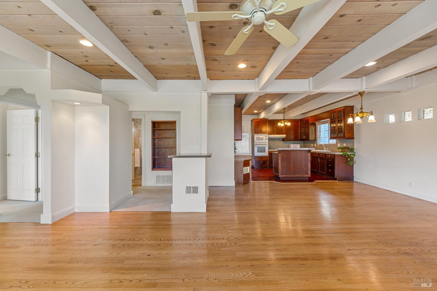 Detail Gallery Image 12 of 47 For 1103 Western Ave, Mill Valley,  CA 94941 - 4 Beds | 3 Baths