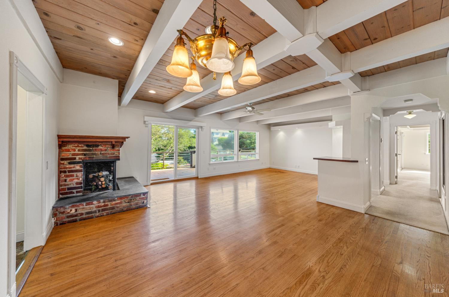Detail Gallery Image 6 of 47 For 1103 Western Ave, Mill Valley,  CA 94941 - 4 Beds | 3 Baths