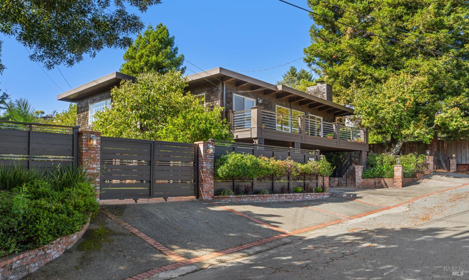 Detail Gallery Image 2 of 47 For 1103 Western Ave, Mill Valley,  CA 94941 - 4 Beds | 3 Baths