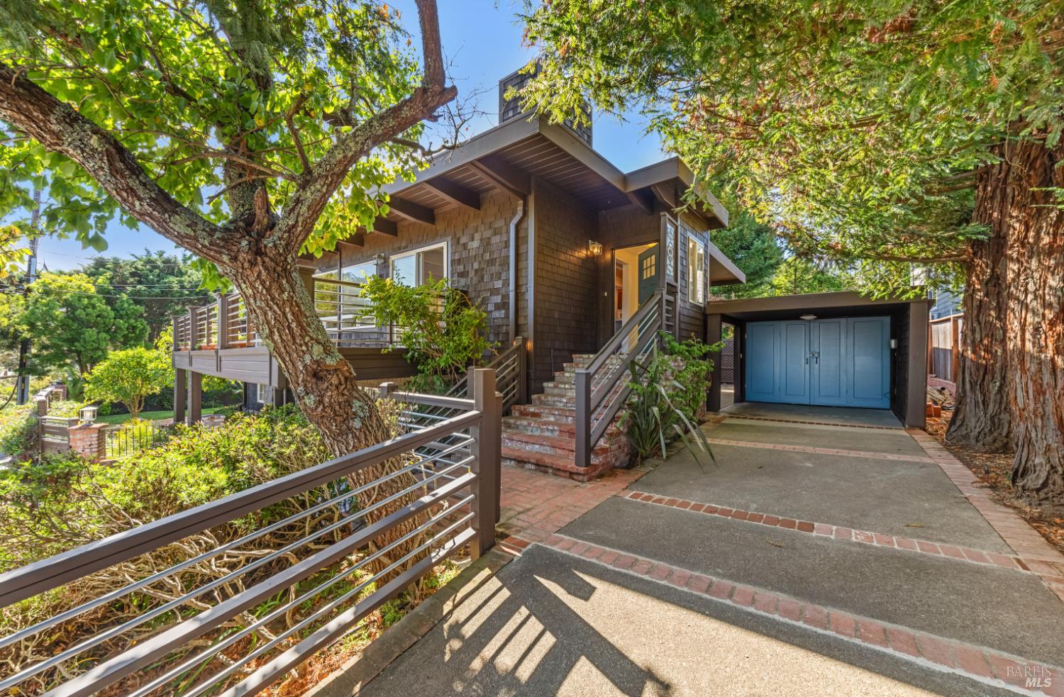 Detail Gallery Image 4 of 47 For 1103 Western Ave, Mill Valley,  CA 94941 - 4 Beds | 3 Baths