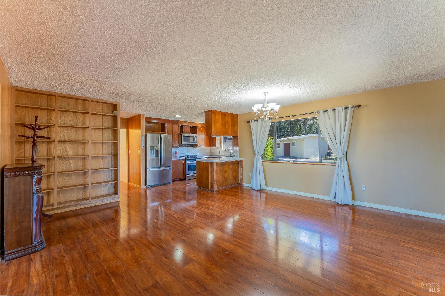 Detail Gallery Image 10 of 45 For 3651 Ridgewood Rd, Willits,  CA 95490 - 3 Beds | 3 Baths