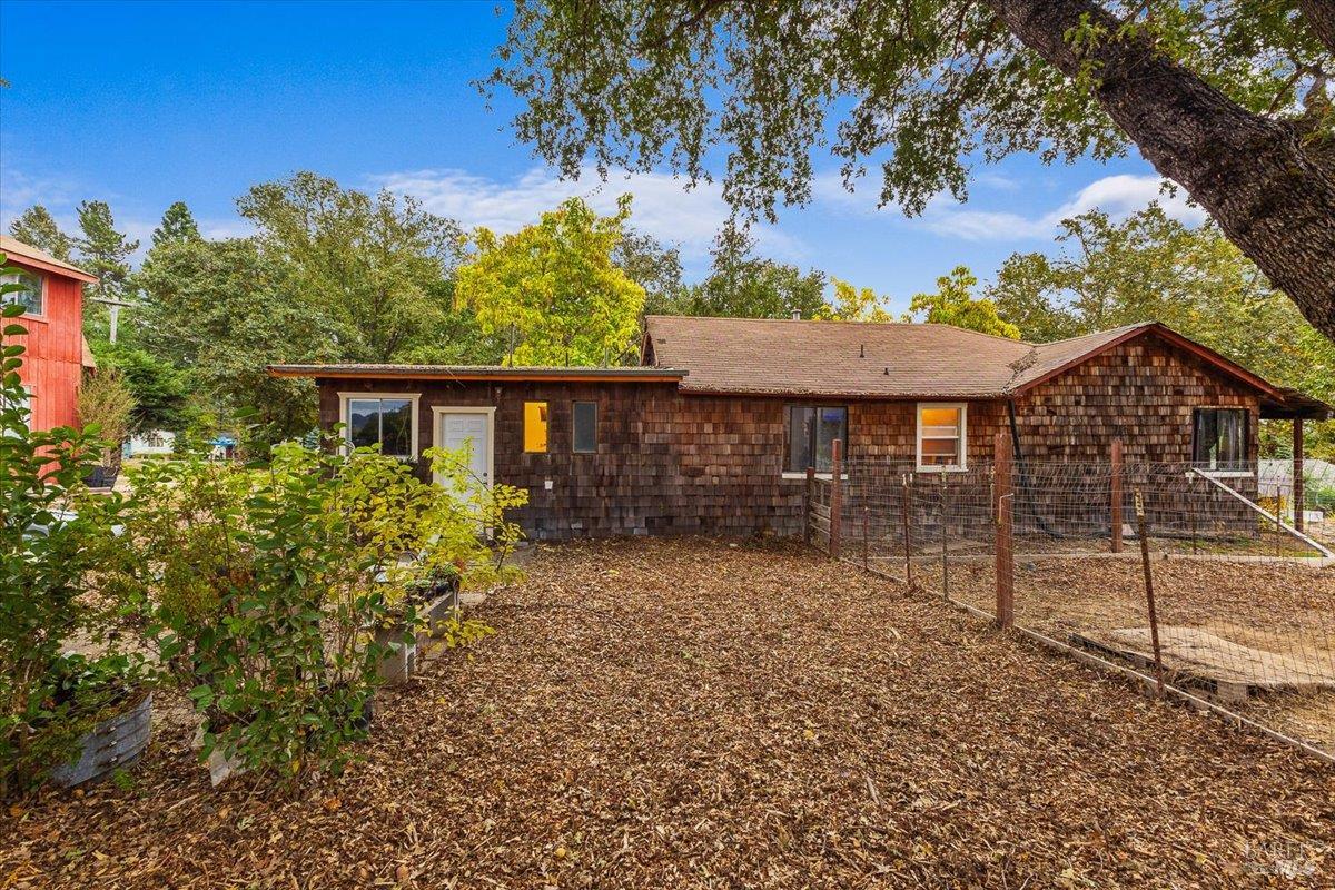 Detail Gallery Image 6 of 35 For 6640 1st St, Forestville,  CA 95436 - 2 Beds | 1 Baths