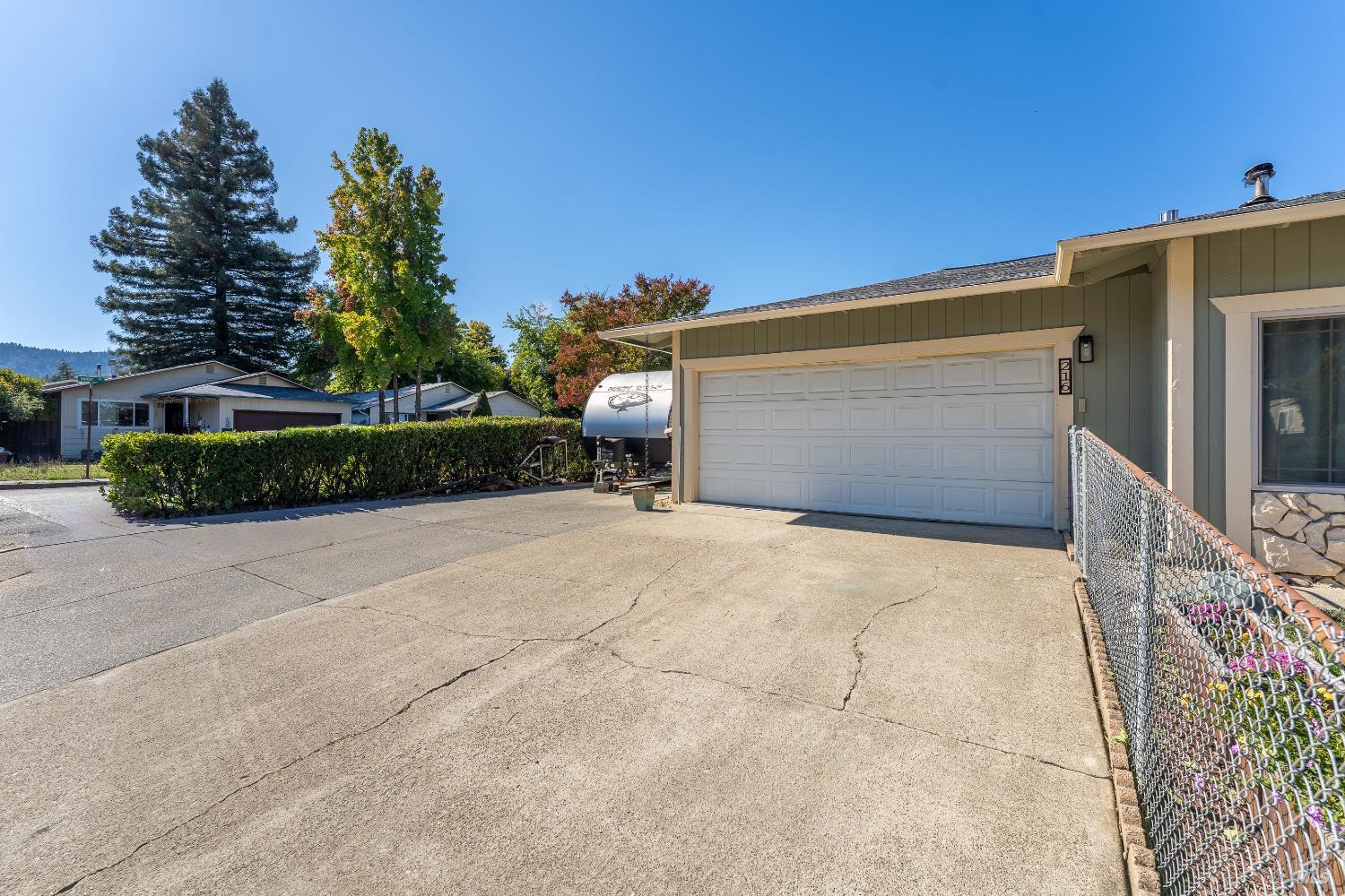 Detail Gallery Image 2 of 24 For 216 Bonnie Ln, Willits,  CA 95490 - 3 Beds | 2 Baths