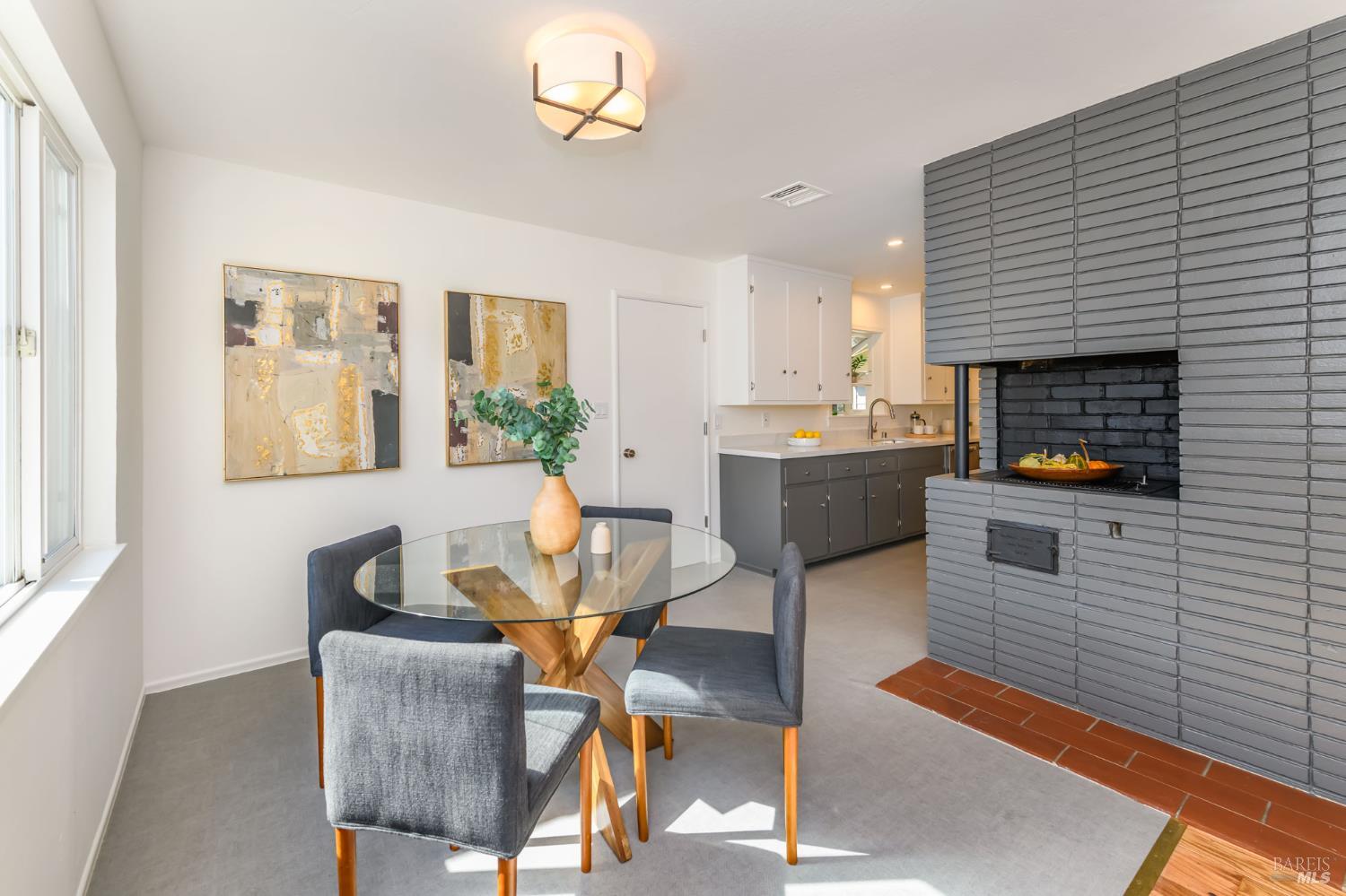 Detail Gallery Image 16 of 31 For 32 Knight Dr, San Rafael,  CA 94901 - 3 Beds | 2 Baths