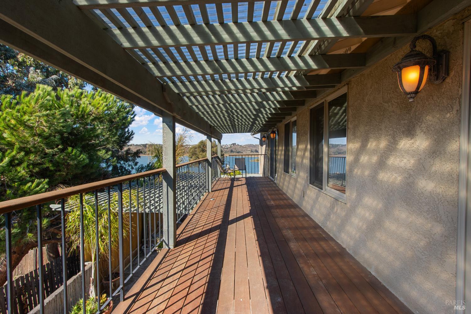 Detail Gallery Image 21 of 53 For 1372 Bonita Bahia Ct, Benicia,  CA 94510 - 3 Beds | 2/1 Baths