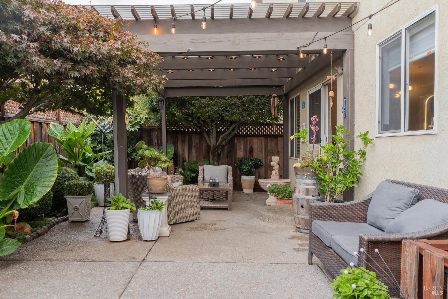 Detail Gallery Image 29 of 35 For 125 Trent Dr, Napa,  CA 94558 - 3 Beds | 2/1 Baths