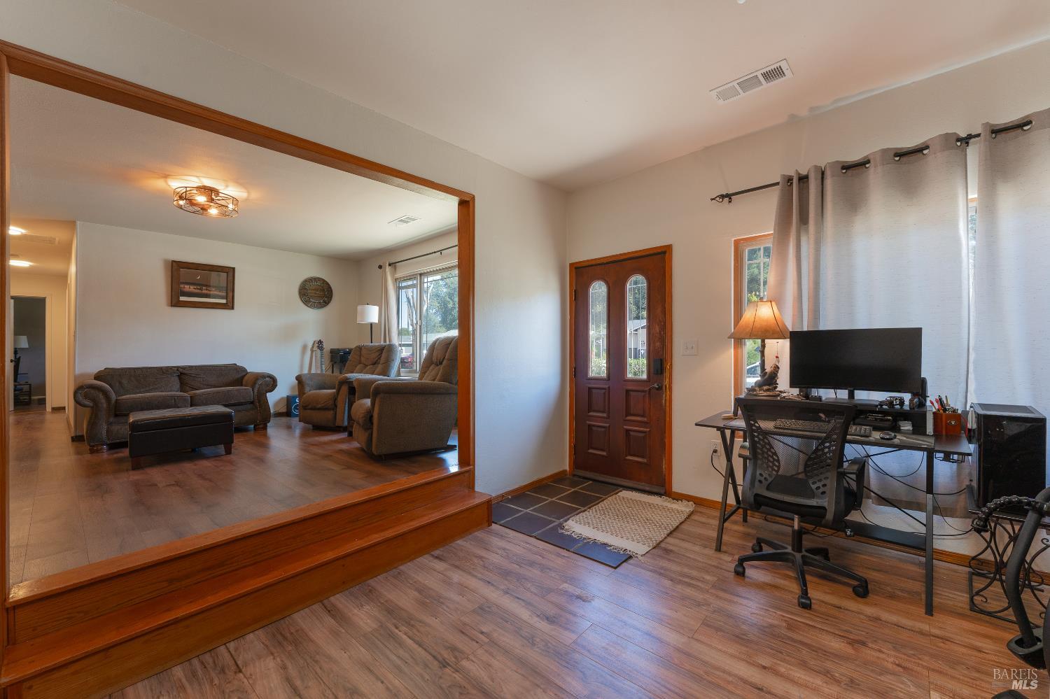 Detail Gallery Image 3 of 24 For 216 Bonnie Ln, Willits,  CA 95490 - 3 Beds | 2 Baths