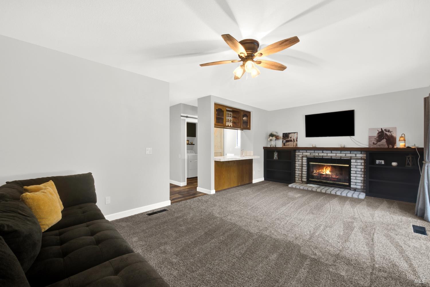 Detail Gallery Image 25 of 41 For 406 Stonecastle Way, Vacaville,  CA 95687 - 4 Beds | 2/1 Baths