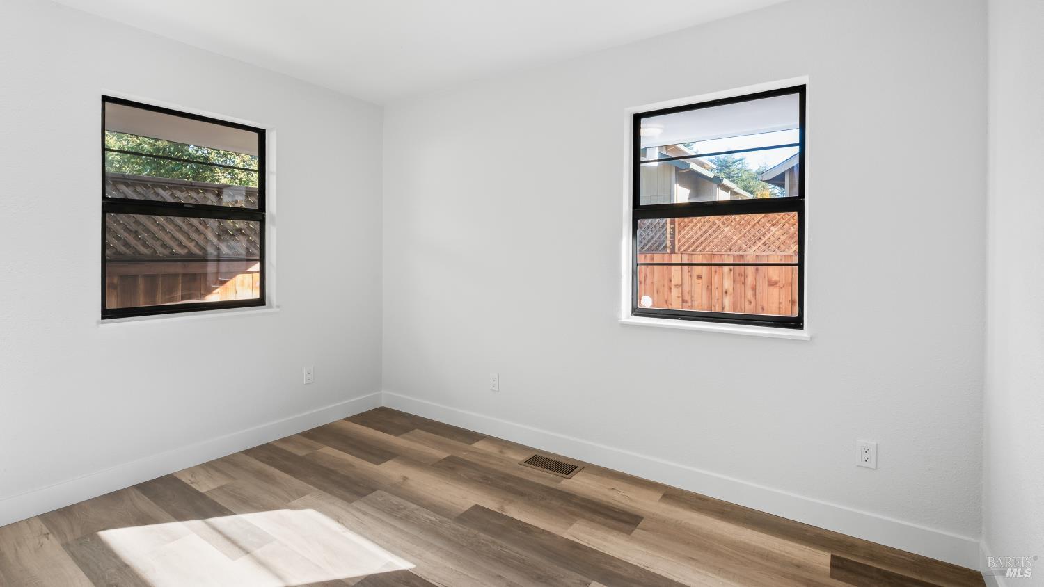 Detail Gallery Image 26 of 40 For 1380 Velma Ave, Santa Rosa,  CA 95403 - 2 Beds | 1 Baths