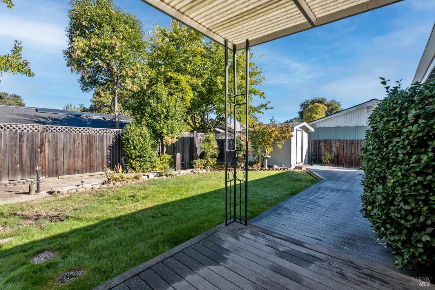 Detail Gallery Image 13 of 16 For 74 Fairview Ct, Ukiah,  CA 95482 - 3 Beds | 2 Baths