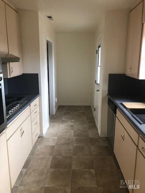 Detail Gallery Image 7 of 25 For 7251 Fircrest Ave, Sebastopol,  CA 95472 - 2 Beds | 2 Baths