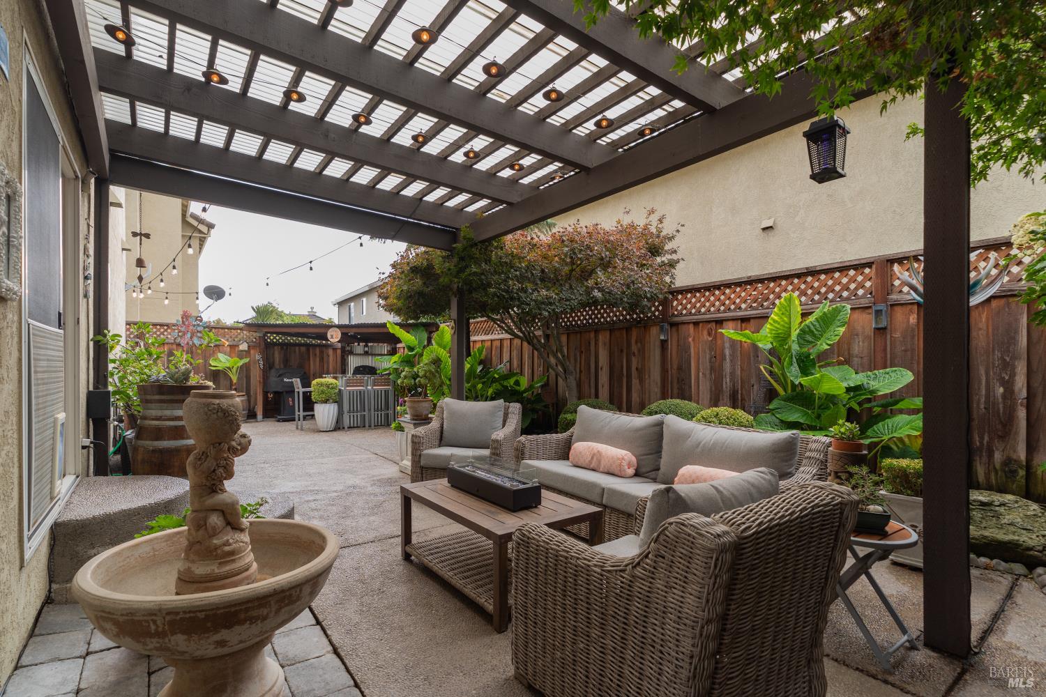 Detail Gallery Image 28 of 35 For 125 Trent Dr, Napa,  CA 94558 - 3 Beds | 2/1 Baths