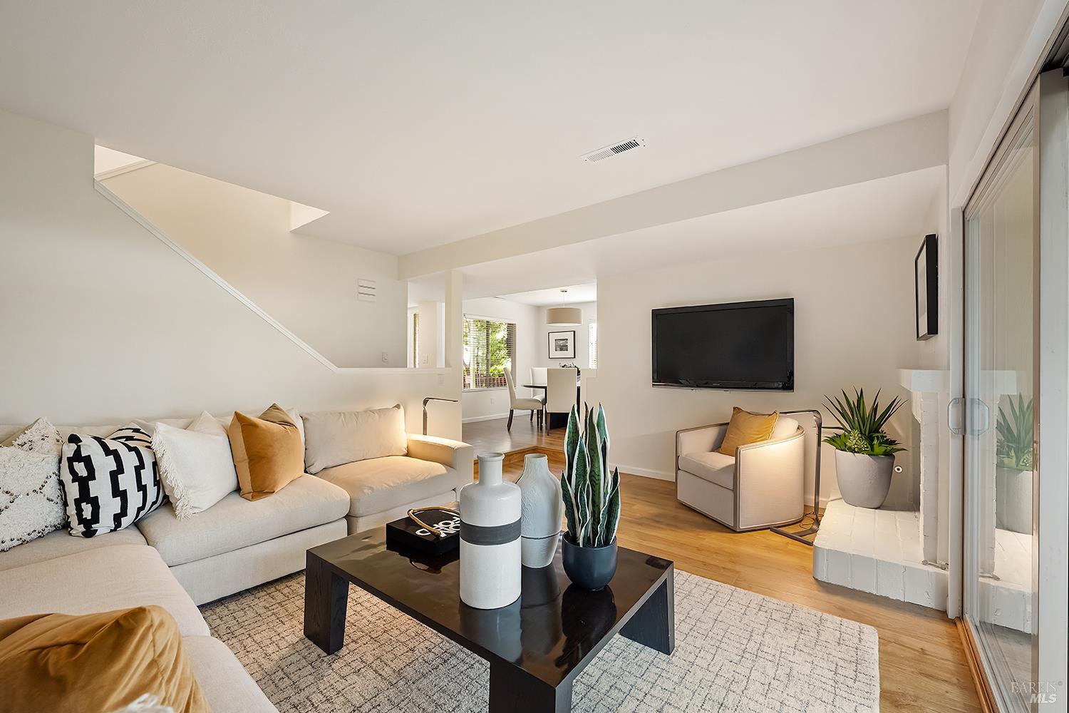 Detail Gallery Image 17 of 31 For 62 Salvatore Dr, Novato,  CA 94949 - 3 Beds | 2/1 Baths