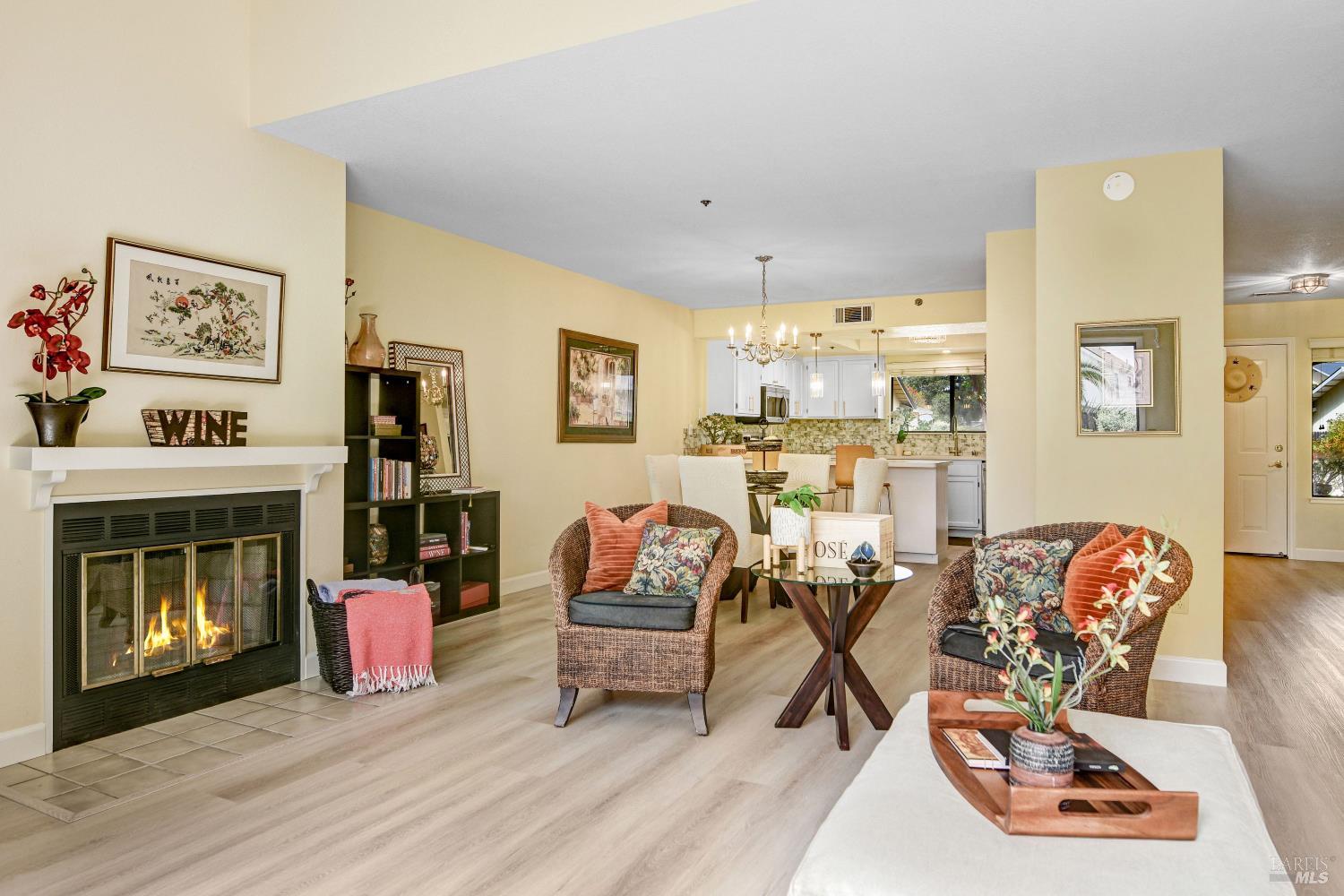 Detail Gallery Image 10 of 24 For 1639 San Vicente Ave, Napa,  CA 94558 - 3 Beds | 2 Baths